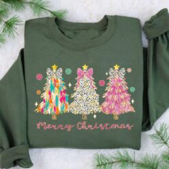 Vintage Christmas Sweatshirt with Colorful Tree Design and Dalmatian Dots for a Fun Holiday Look in a Comfortable Crewneck Style