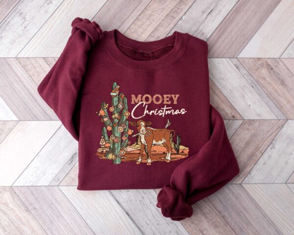 vintage christmas sweatshirt with cow print design for western style holiday celebrations comfortable adult crewneck sweater 77mjw scaled