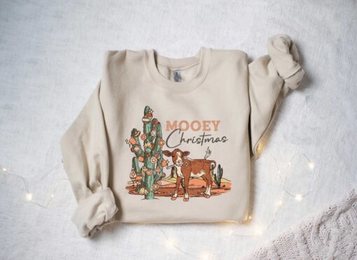 vintage christmas sweatshirt with cow print design for western style holiday celebrations comfortable adult crewneck sweater 9g1or scaled