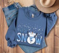 Vintage Christmas Sweatshirt with Cute Snowman Design for Women Comfortable Holiday Crewneck Winter Apparel