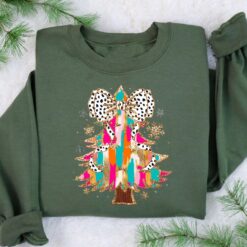 Vintage Christmas Sweatshirt with Dalmatian Dots and Colorful Christmas Tree Design for a Fun Winter Look
