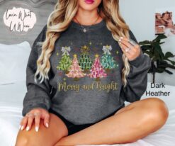 vintage christmas sweatshirt with faux glitter merry tree design and trendy bow oversized holiday top for festive comfort u7zkk