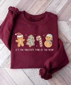 vintage christmas sweatshirt with gingerbread and cookies design for holiday celebrations bo5mx scaled