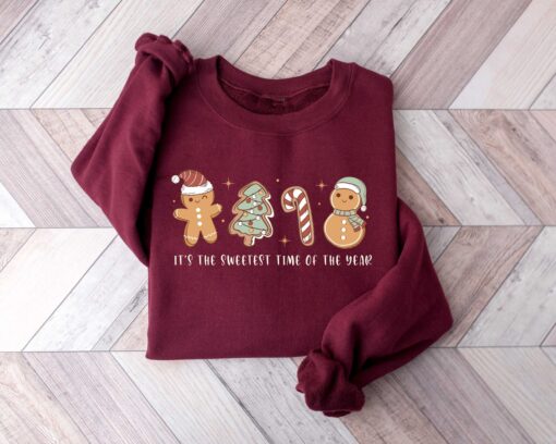 vintage christmas sweatshirt with gingerbread and cookies design for holiday celebrations bo5mx scaled