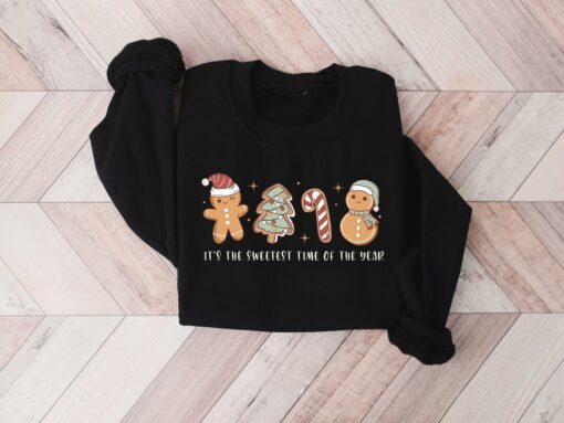 vintage christmas sweatshirt with gingerbread and cookies design for holiday celebrations mu2ka scaled