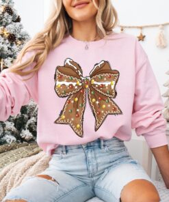 vintage christmas sweatshirt with gingerbread design and bow detail for women tzmzg scaled