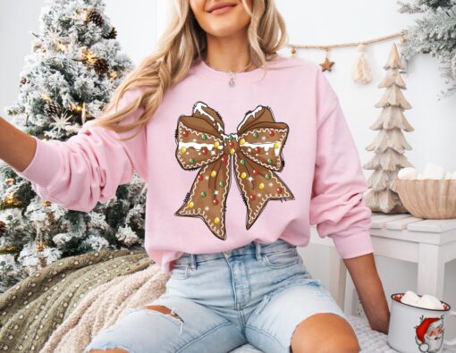 vintage christmas sweatshirt with gingerbread design and bow detail for women tzmzg scaled