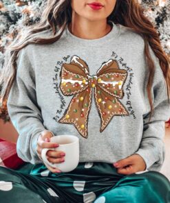 vintage christmas sweatshirt with gingerbread design for holiday cheer and seasonal style beh39