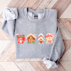 Vintage Christmas Sweatshirt with Gingerbread House Design for a Fun Holiday Look in Crew Neck Style