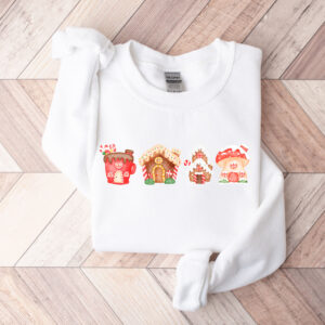 vintage christmas sweatshirt with gingerbread house design for a fun holiday look in crew neck style ykhls