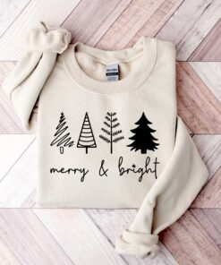 vintage christmas sweatshirt with gold tree design for family gatherings and holiday celebrations n9knq scaled