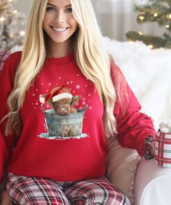 vintage christmas sweatshirt with highland cow design for western and southern style country holiday wear hcfwn