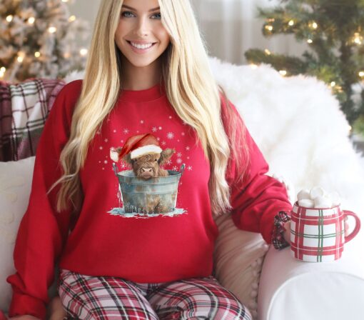 vintage christmas sweatshirt with highland cow design for western and southern style country holiday wear hcfwn