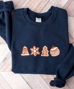 vintage christmas sweatshirt with merry and bright design featuring gingerbread cookies trendy jumper for holiday comfort hokay scaled