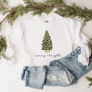 vintage christmas sweatshirt with merry and bright design for holiday celebrations comfortable crewneck style for festive outfits nvi33