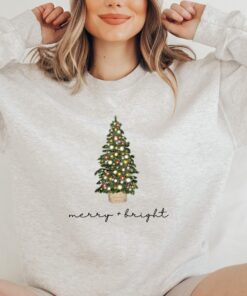 vintage christmas sweatshirt with merry and bright design for holiday celebrations comfortable crewneck style for festive outfits p2i6a scaled