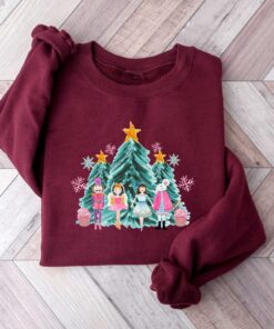 vintage christmas sweatshirt with nutcracker design for holiday celebrations and festive outfits nkzgr scaled