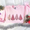 vintage christmas sweatshirt with pink tree design for women holiday apparel for winter celebrations and festive gatherings jnu8s scaled