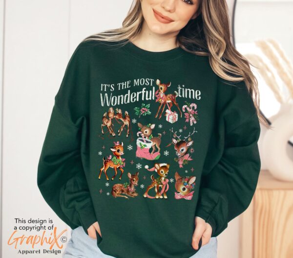 vintage christmas sweatshirt with reindeer design retro rudolph shirt for holiday celebrations comfortable and stylish apparel 24qd3