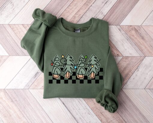 vintage christmas sweatshirt with retro checkered trees design for women comfortable crewneck style for holiday celebrations