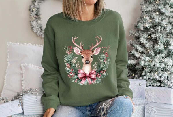 vintage christmas sweatshirt with retro pink reindeer design for women cute holiday apparel for festive celebrations zqa0v