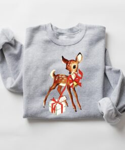 vintage christmas sweatshirt with retro reindeer design for women funny holiday apparel for seasonal celebrations vbkdi