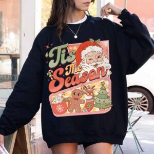 vintage christmas sweatshirt with retro santa claus design and hot cocoa graphic for a fun winter look hb04j