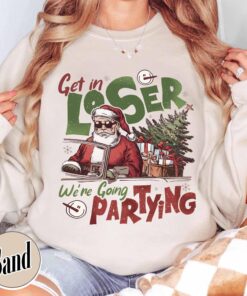 vintage christmas sweatshirt with retro santa design for funny holiday parties and gatherings m8wk1