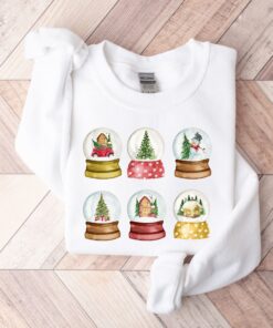 vintage christmas sweatshirt with snowglobe design for women comfortable crewneck style for holiday celebrations and festive outfits py4o9 scaled