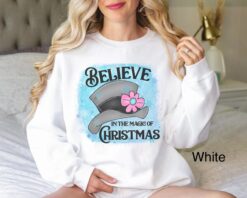 Vintage Christmas Sweatshirt with Snowman Design for Holiday Parties and Festive Gatherings Oversized Fit for Comfort