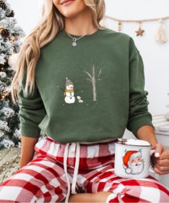 vintage christmas sweatshirt with snowman design for women comfortable crewneck style for holiday celebrations and festive outfits ocfqo scaled