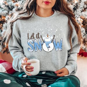 vintage christmas sweatshirt with snowman design let it snow crewneck funny holiday shirt for women 7ml01