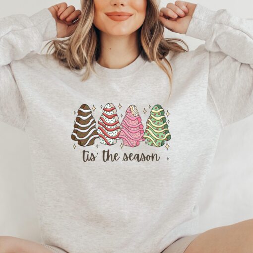 vintage christmas sweatshirt with tree cake design for holiday celebrations and festive gatherings nfjmx scaled