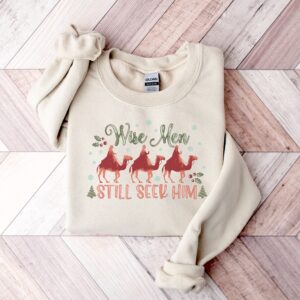 vintage christmas sweatshirt with wise men still seek him design jesus is the reason for the season religious apparel 5suqi