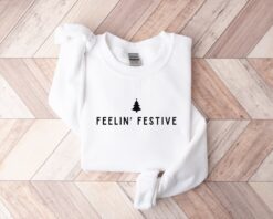 vintage christmas sweatshirt womens crewneck feelin festive design perfect for holiday gatherings and work events byf4m