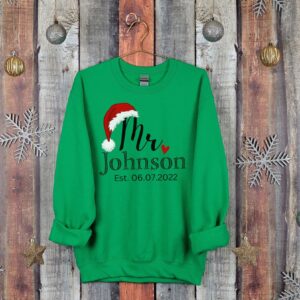 vintage christmas sweatshirts for couples matching design mr and mrs newlywed style comfortable holiday apparel unyxl