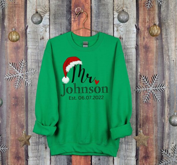 vintage christmas sweatshirts for couples matching design mr and mrs newlywed style comfortable holiday apparel