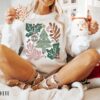 vintage christmas t shirt boho floral design retro crewneck for women winter apparel suzvm scaled