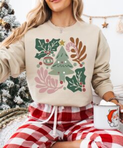 vintage christmas t shirt boho floral design retro crewneck for women winter apparel xxiqi scaled