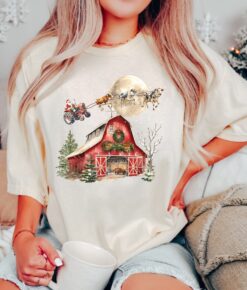 Vintage Christmas T Shirt featuring Santa Cows and Tractors for Country Lovers Funny Holiday Apparel for Farm Enthusiasts