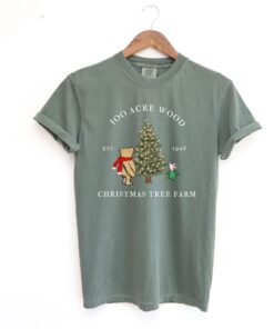 vintage christmas t shirt featuring winnie the pooh and piglet for kids and adults classic holiday design for festive winter celebrations hxh0b scaled