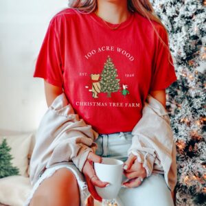 vintage christmas t shirt featuring winnie the pooh and piglet for kids and adults classic holiday design for festive winter celebrations mqfuf