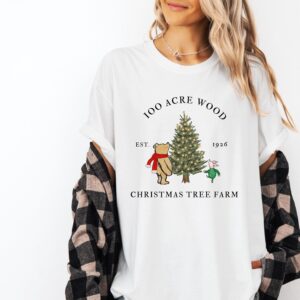 vintage christmas t shirt featuring winnie the pooh and piglet for kids and adults classic holiday design for festive winter celebrations ymtxe