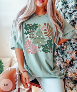 vintage christmas t shirt floral design boho merry and bright tee for women retro style winter apparel sky46