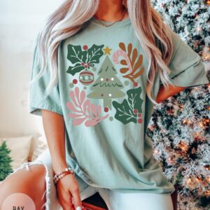 vintage christmas t shirt floral design boho merry and bright tee for women retro style winter apparel sky46