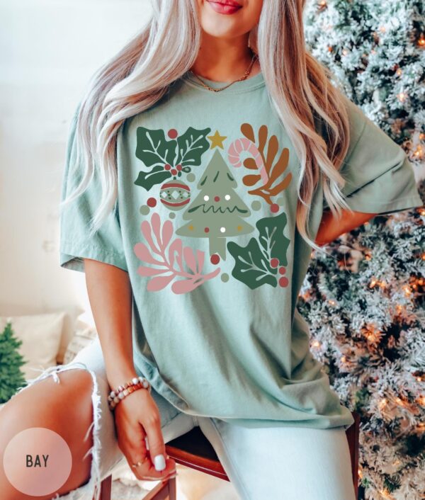 vintage christmas t shirt floral design boho merry and bright tee for women retro style winter apparel sky46