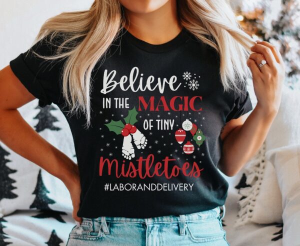 vintage christmas t shirt for labor and delivery nurses tiny mistletoes design for nicu and obgyn professionals holiday tee 7zsod