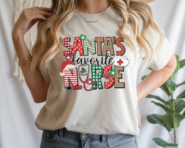 vintage christmas t shirt for nurses santas favorite nurse shirt with fun design holiday apparel for rn professionals u2p52