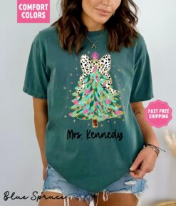 vintage christmas t shirt for teachers custom merry and bright design with xmas bow comfort colors apparel j4dmv scaled