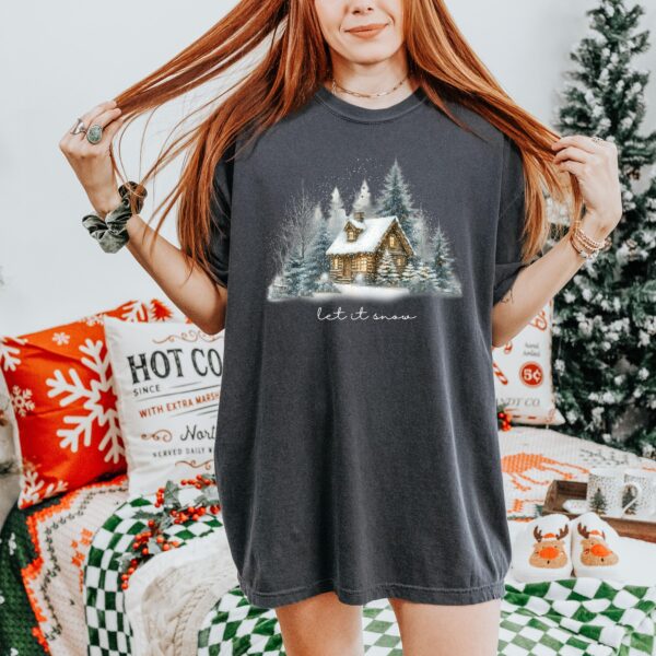 vintage christmas t shirt for winter cabin adventures featuring let it snow design and pine tree loungewear comfort ereiz scaled